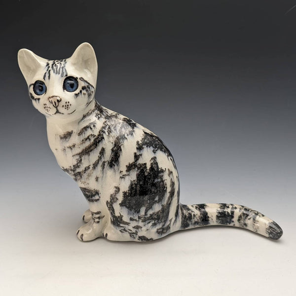 【新品】英国ウィンスタンレイ ケンジントンキャット 青目サバトラ 陶器製フィギュリン(サイズ2)